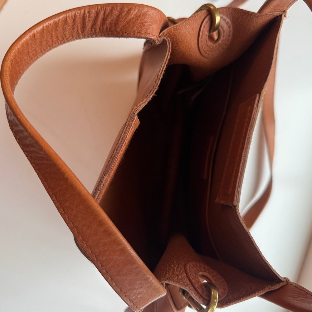 Madewell Sydney Leather Crossbody Bag - Picture 6 of 12